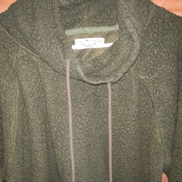 Eye Candy Woman’s pullover - Picture 2 of 3